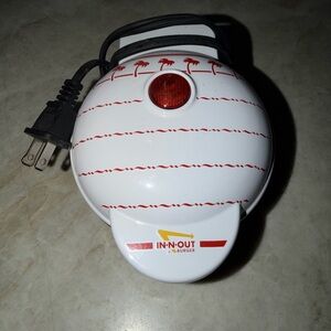 In-N-Out Burger Mini waffle maker